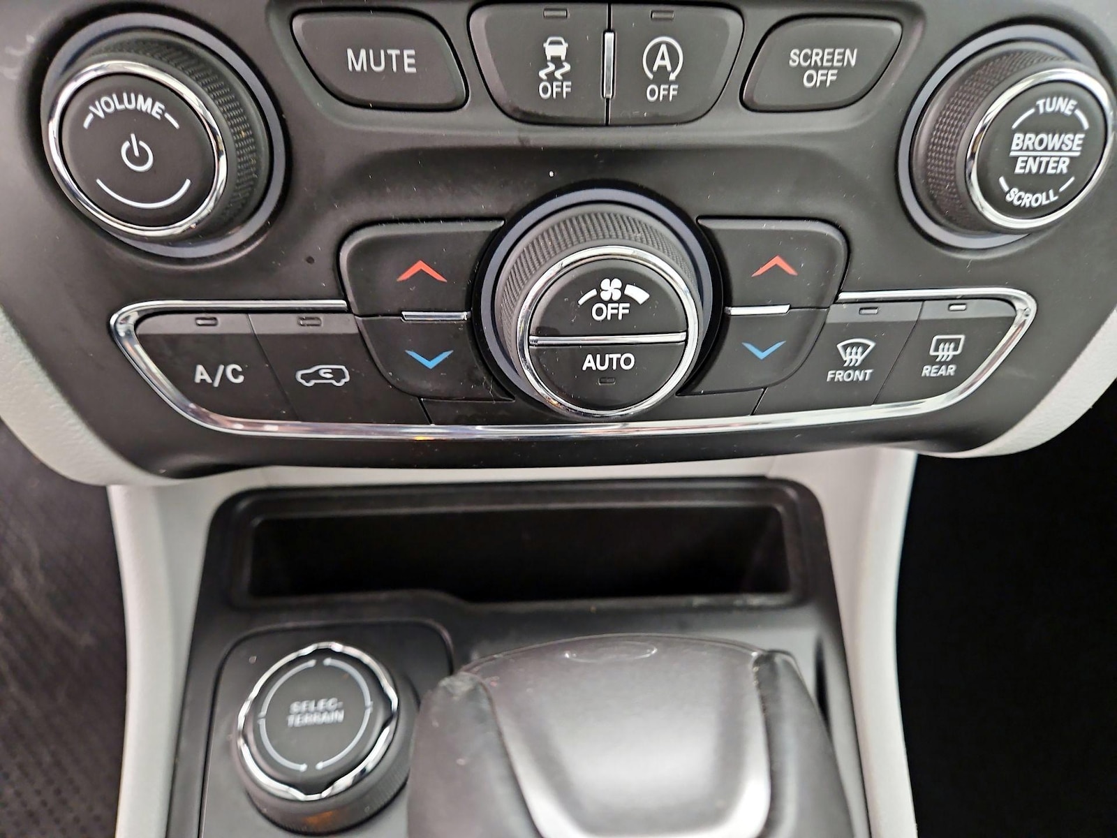 2019 Jeep Cherokee Limited - Photo 18