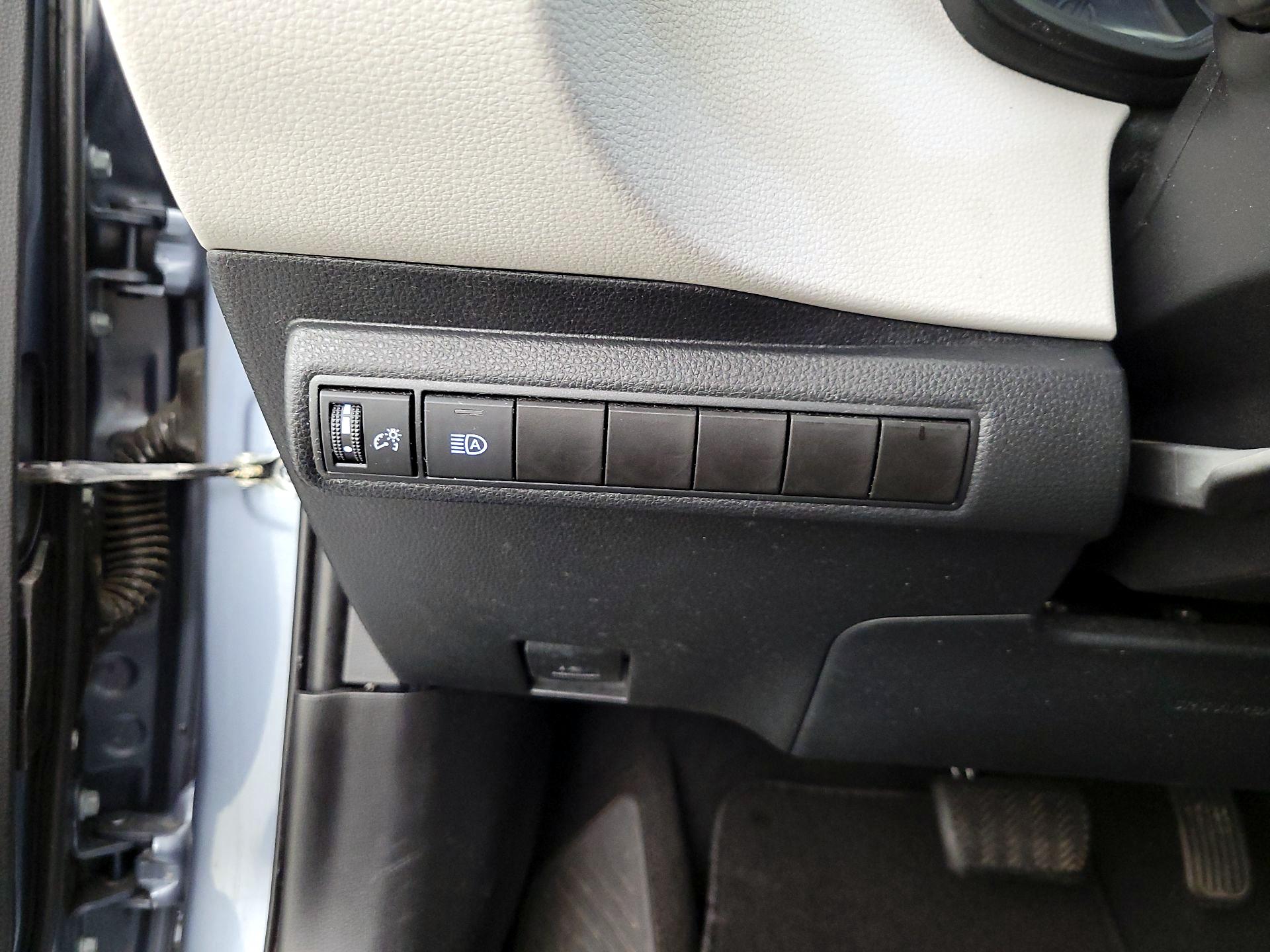 Thumbnail: 2021 Toyota Corolla - 13