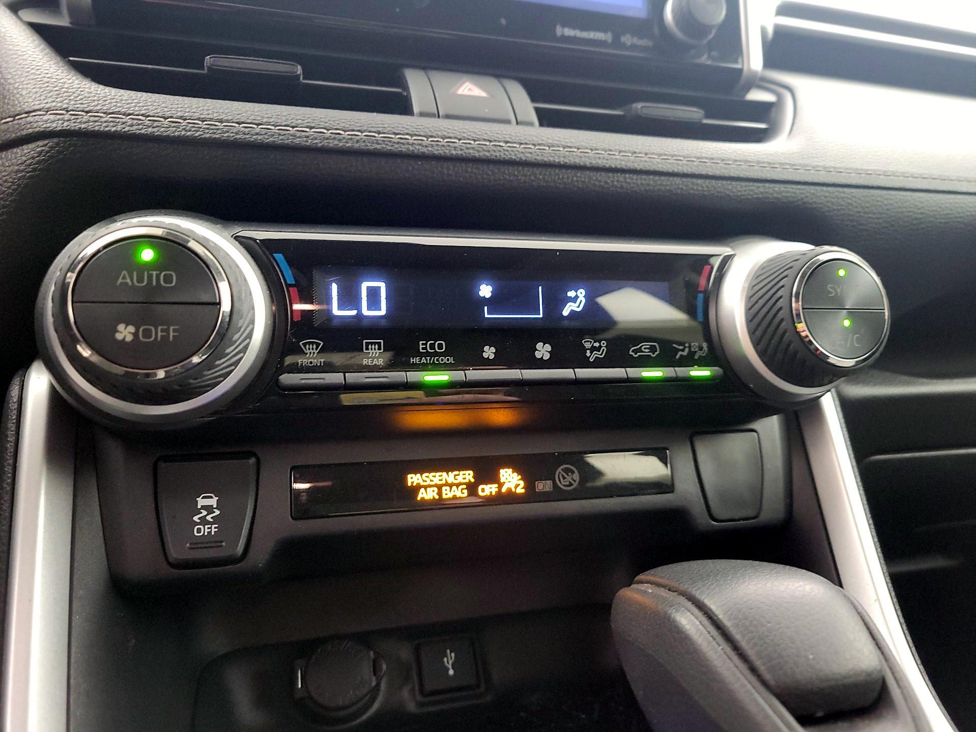 Thumbnail: 2021 Toyota RAV4 - 16