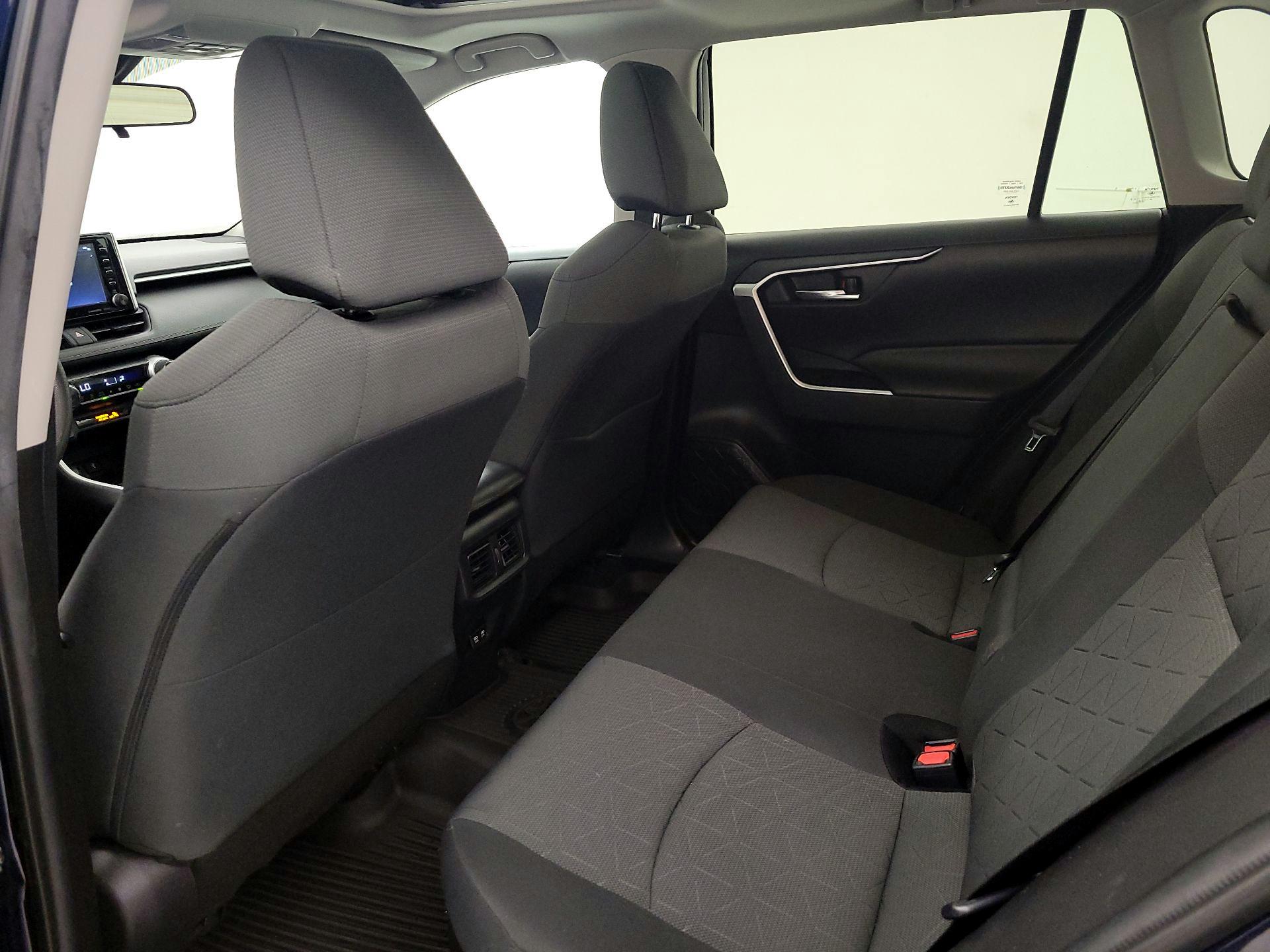 Thumbnail: 2021 Toyota RAV4 - 20