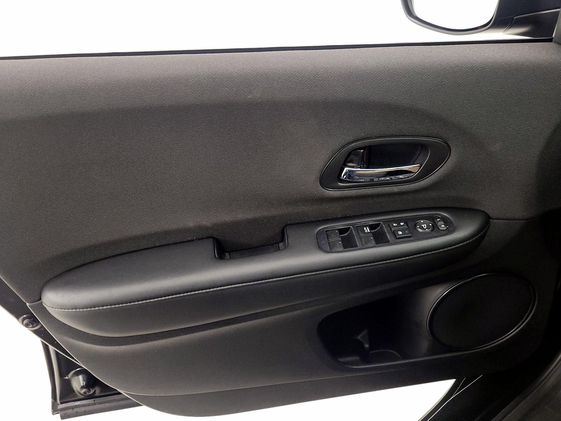 Thumbnail: 2019 Honda HR-V - 12