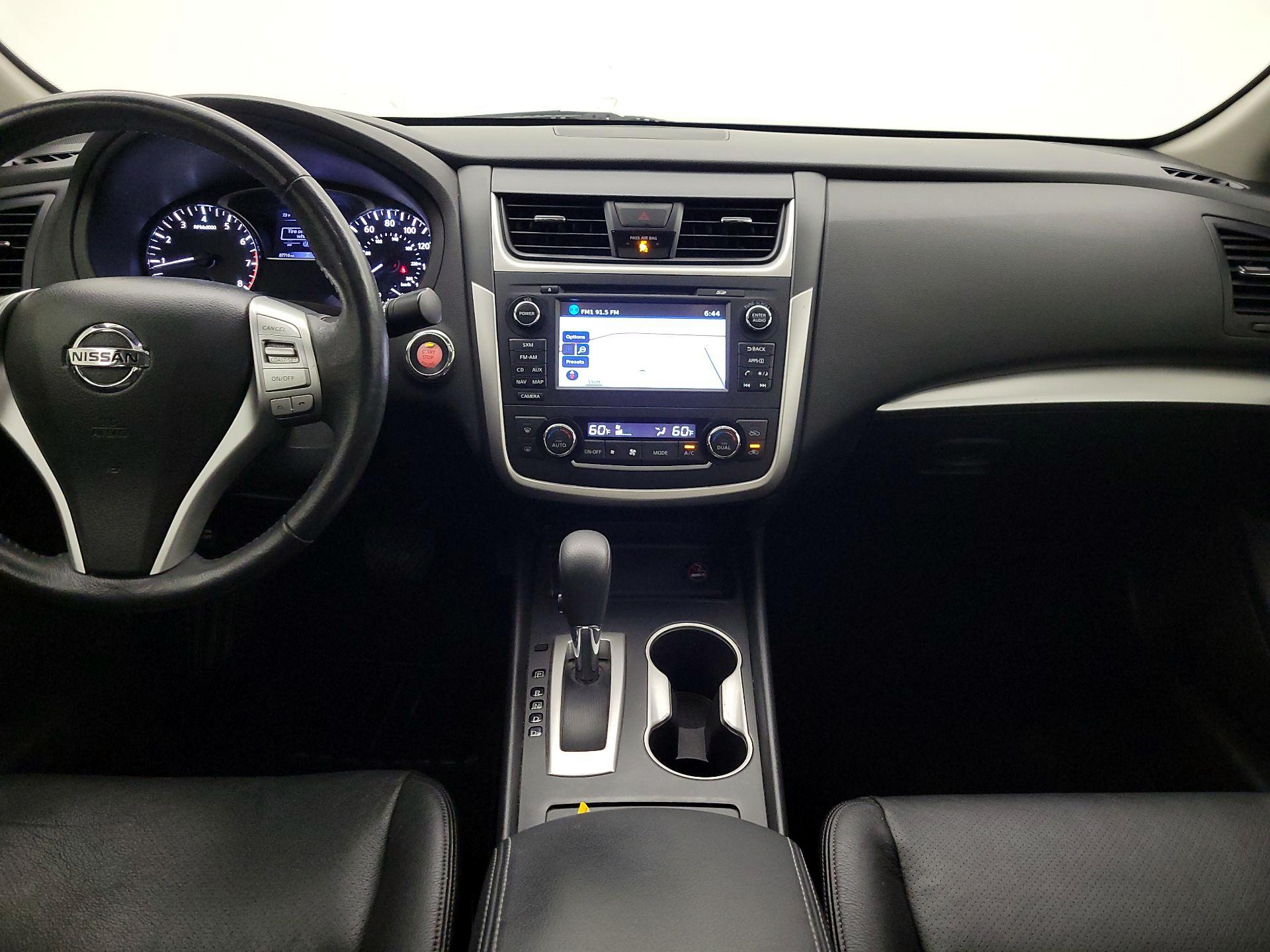 Thumbnail: 2017 Nissan Altima - 9