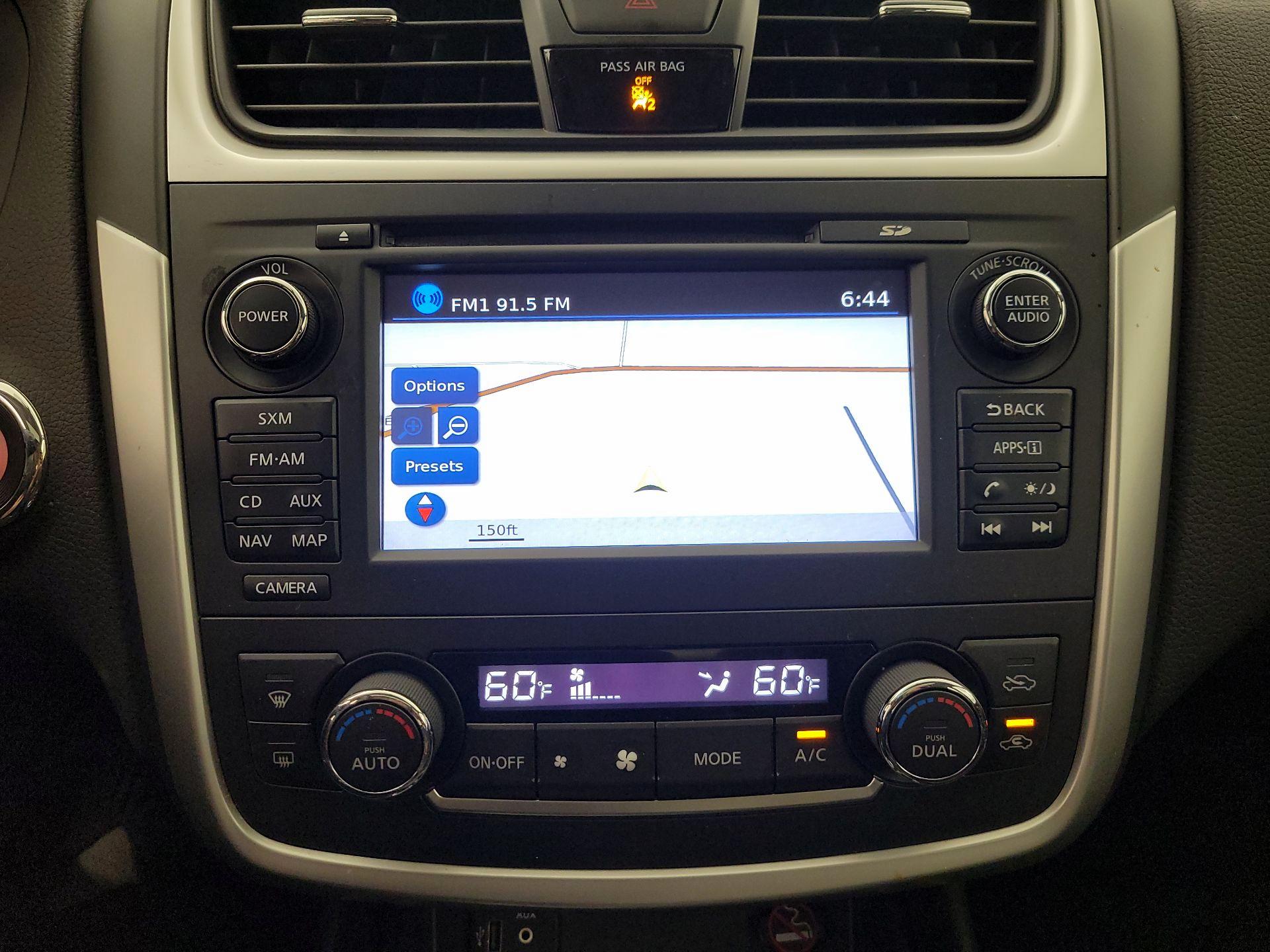 Thumbnail: 2017 Nissan Altima - 14