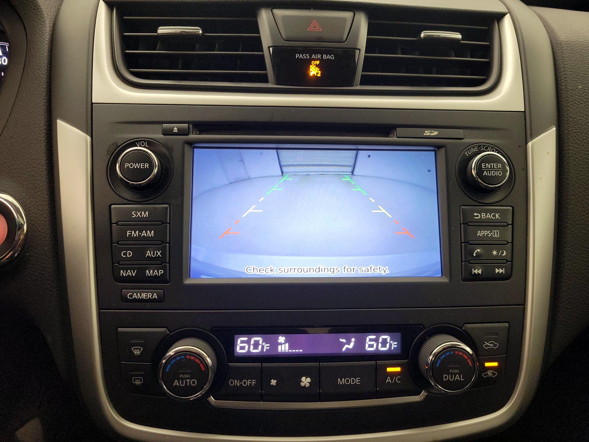 Thumbnail: 2017 Nissan Altima - 15