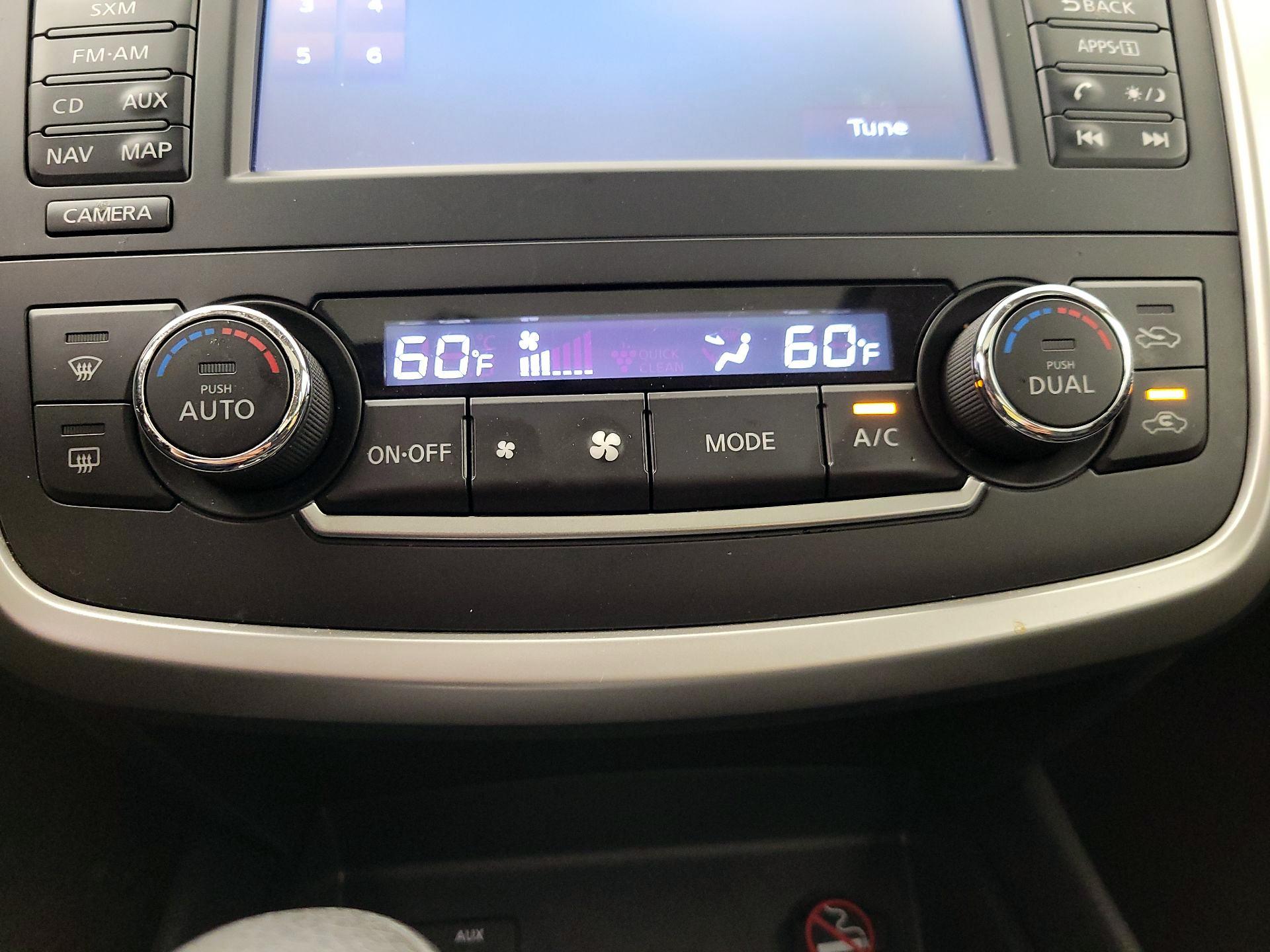 Thumbnail: 2017 Nissan Altima - 17