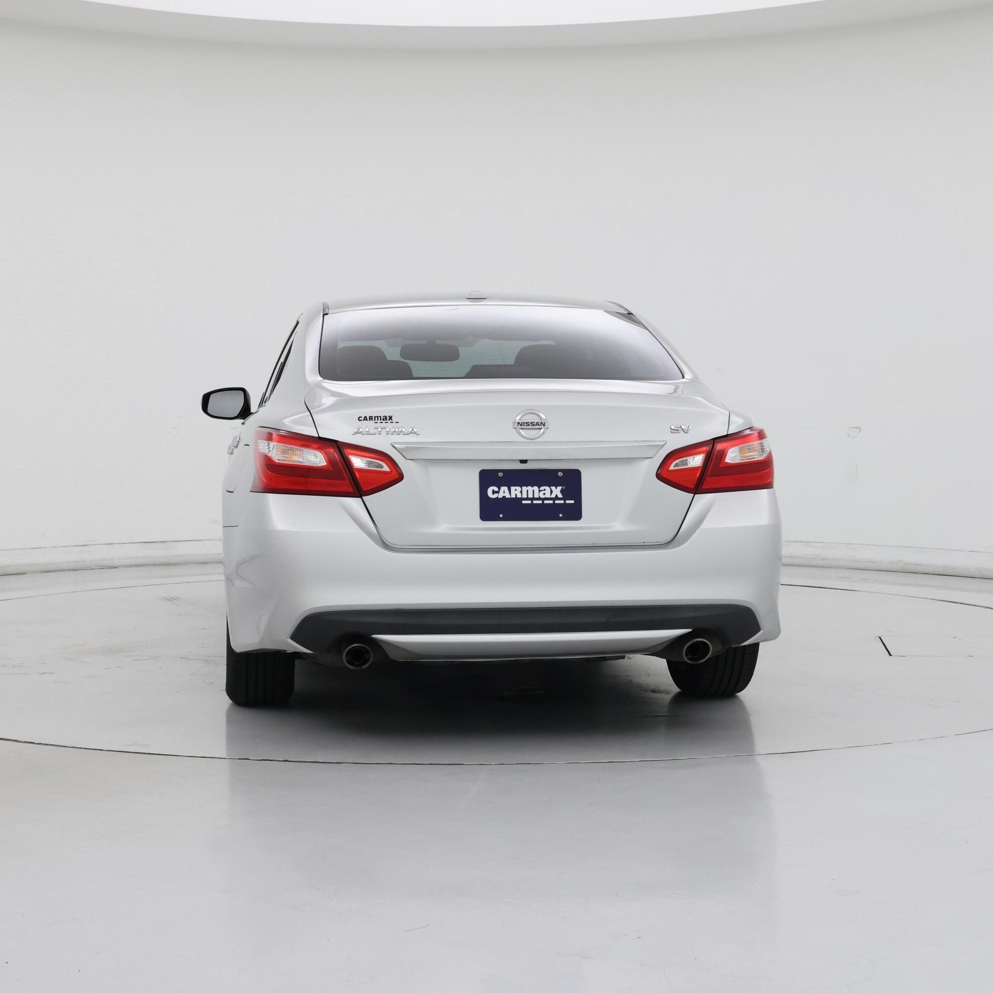 Thumbnail: 2017 Nissan Altima - 6