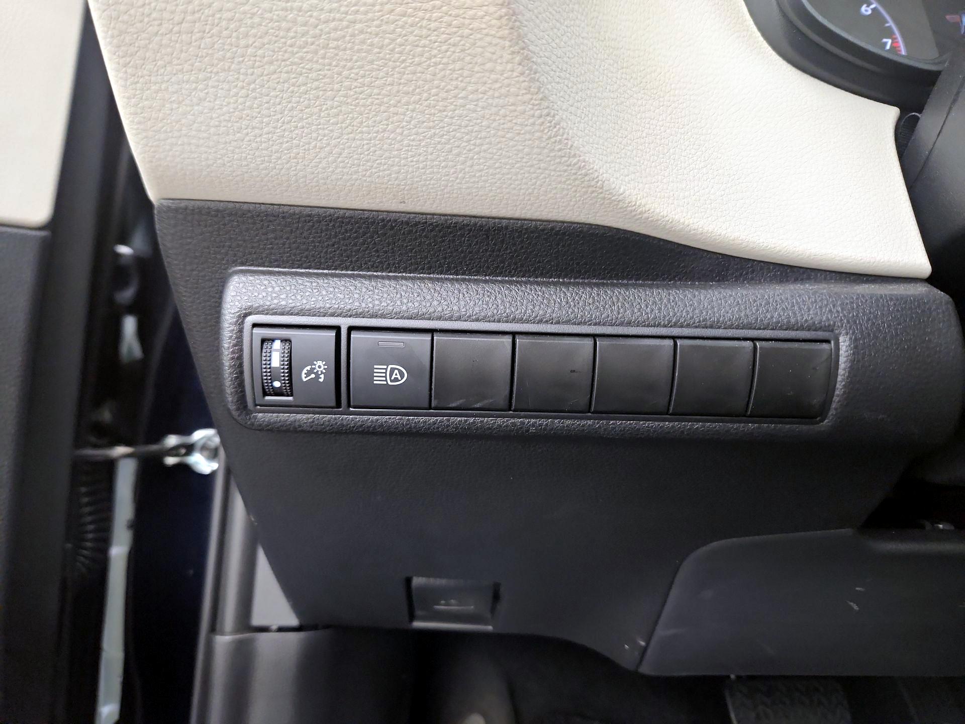 Thumbnail: 2025 Toyota Corolla - 13