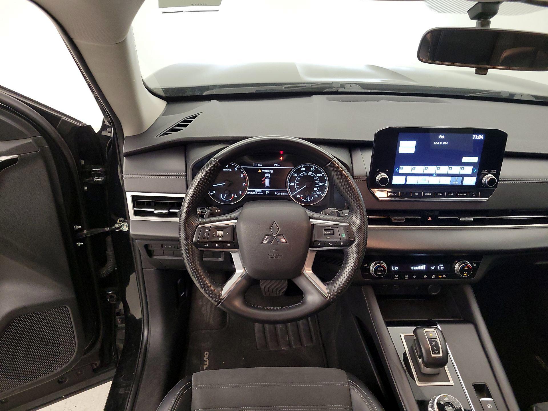 Thumbnail: 2024 Mitsubishi Outlander - 10