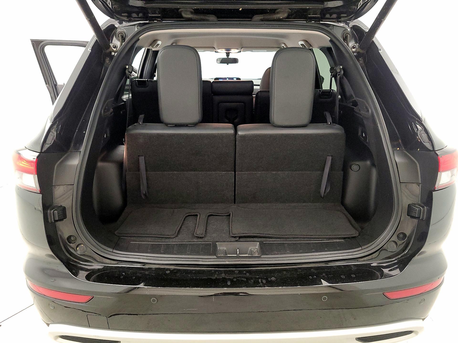 Thumbnail: 2024 Mitsubishi Outlander - 19