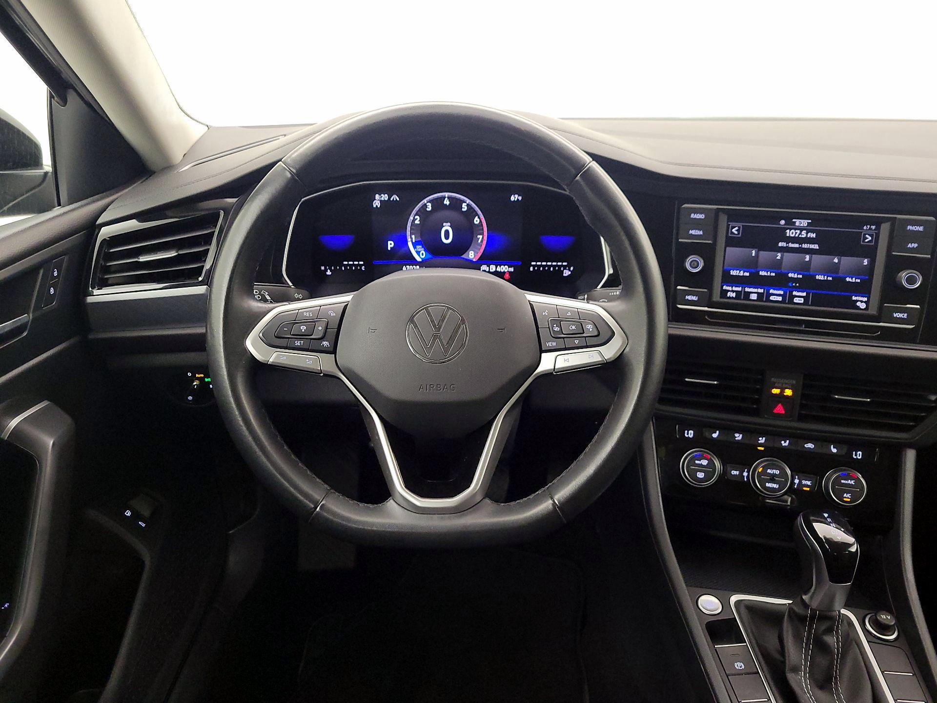 Thumbnail: 2024 Volkswagen Jetta - 10