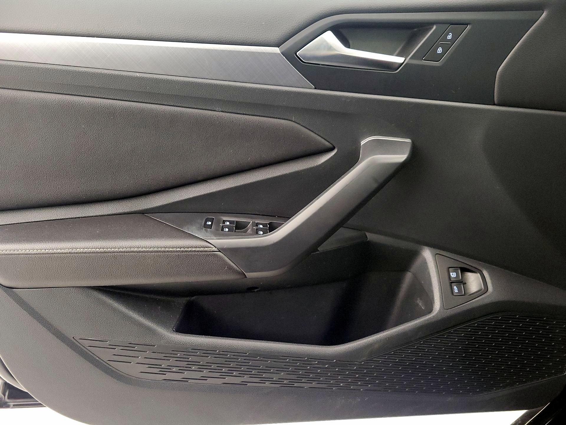 Thumbnail: 2024 Volkswagen Jetta - 12