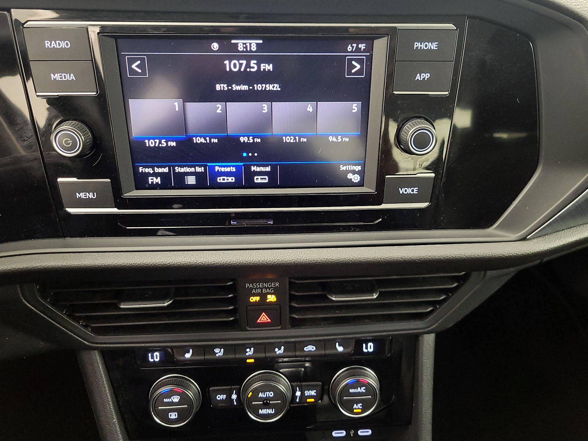 Thumbnail: 2024 Volkswagen Jetta - 15