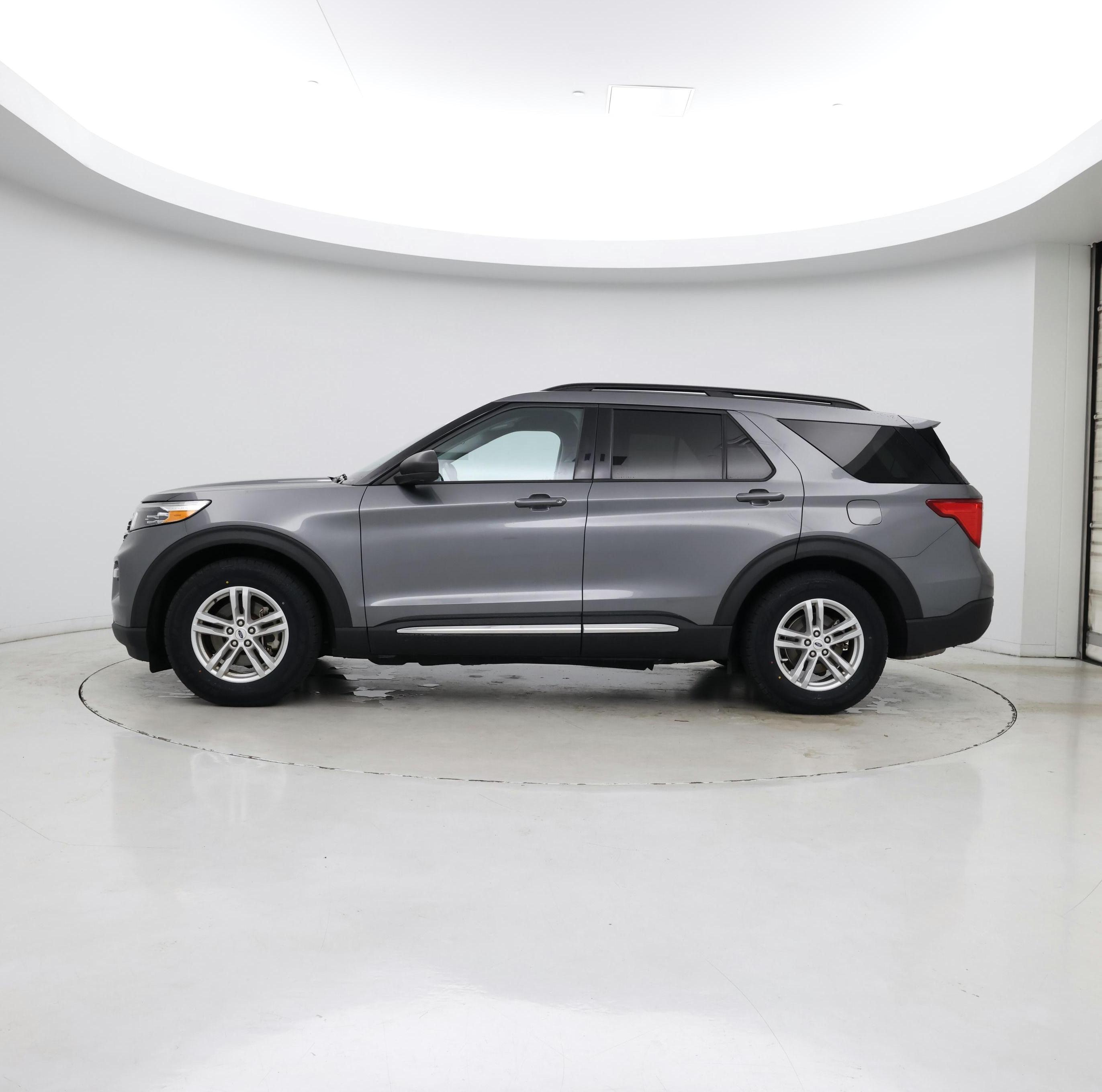 Thumbnail: 2024 Ford Explorer - 3