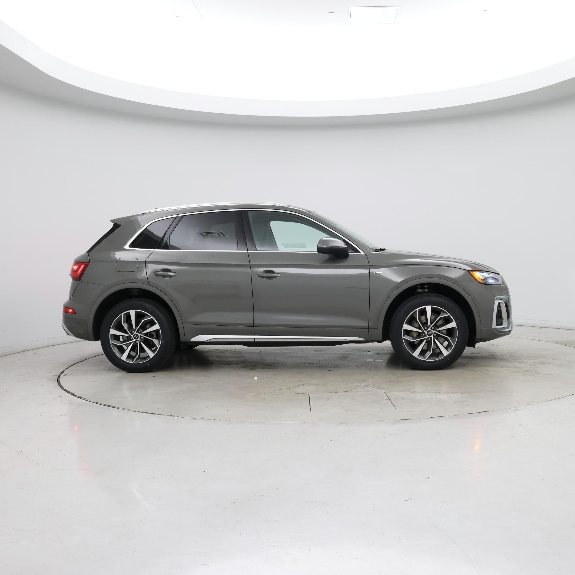 Thumbnail: 2024 Audi Q5 - 7