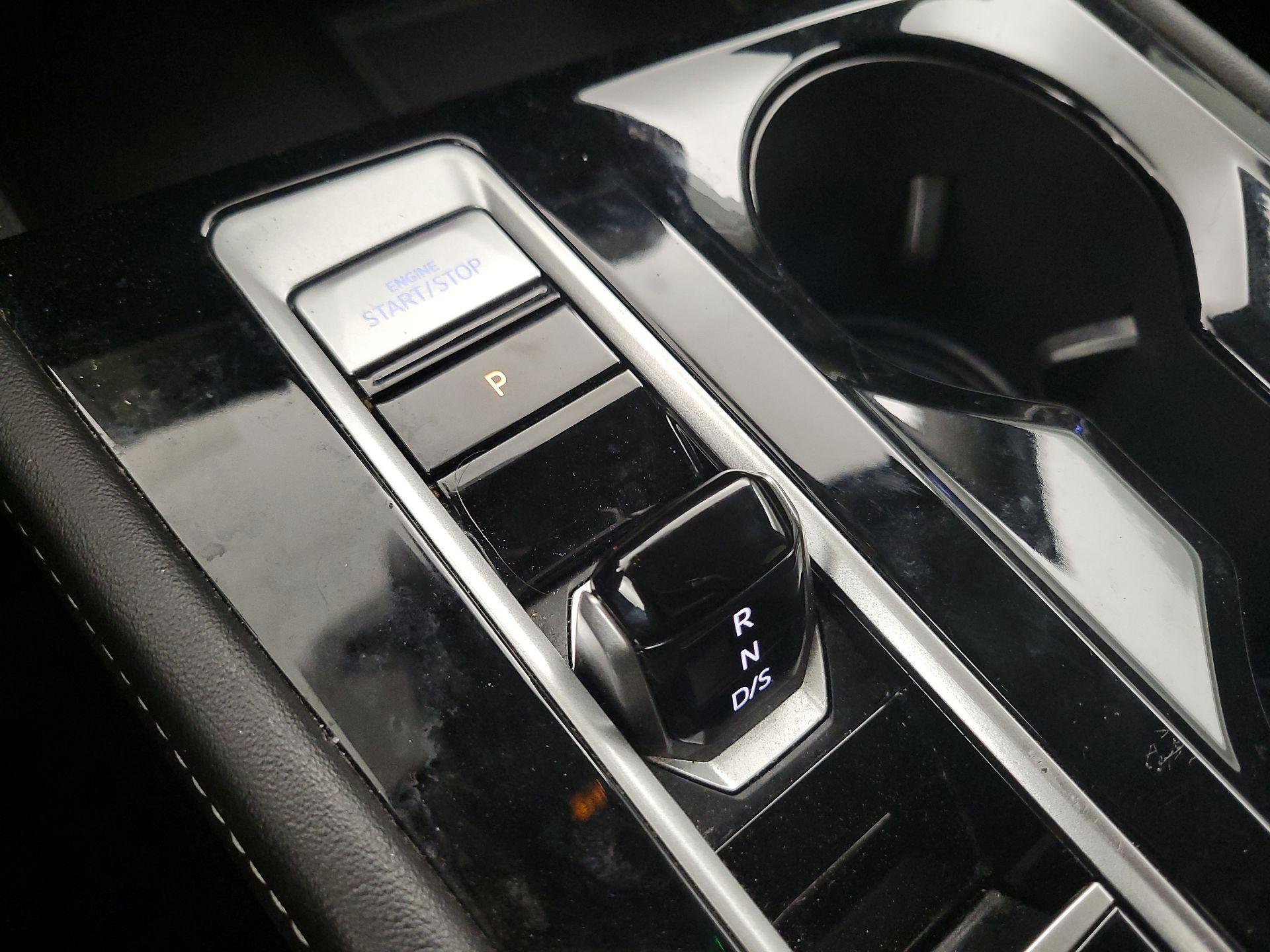 Thumbnail: 2024 Volkswagen Atlas - 17