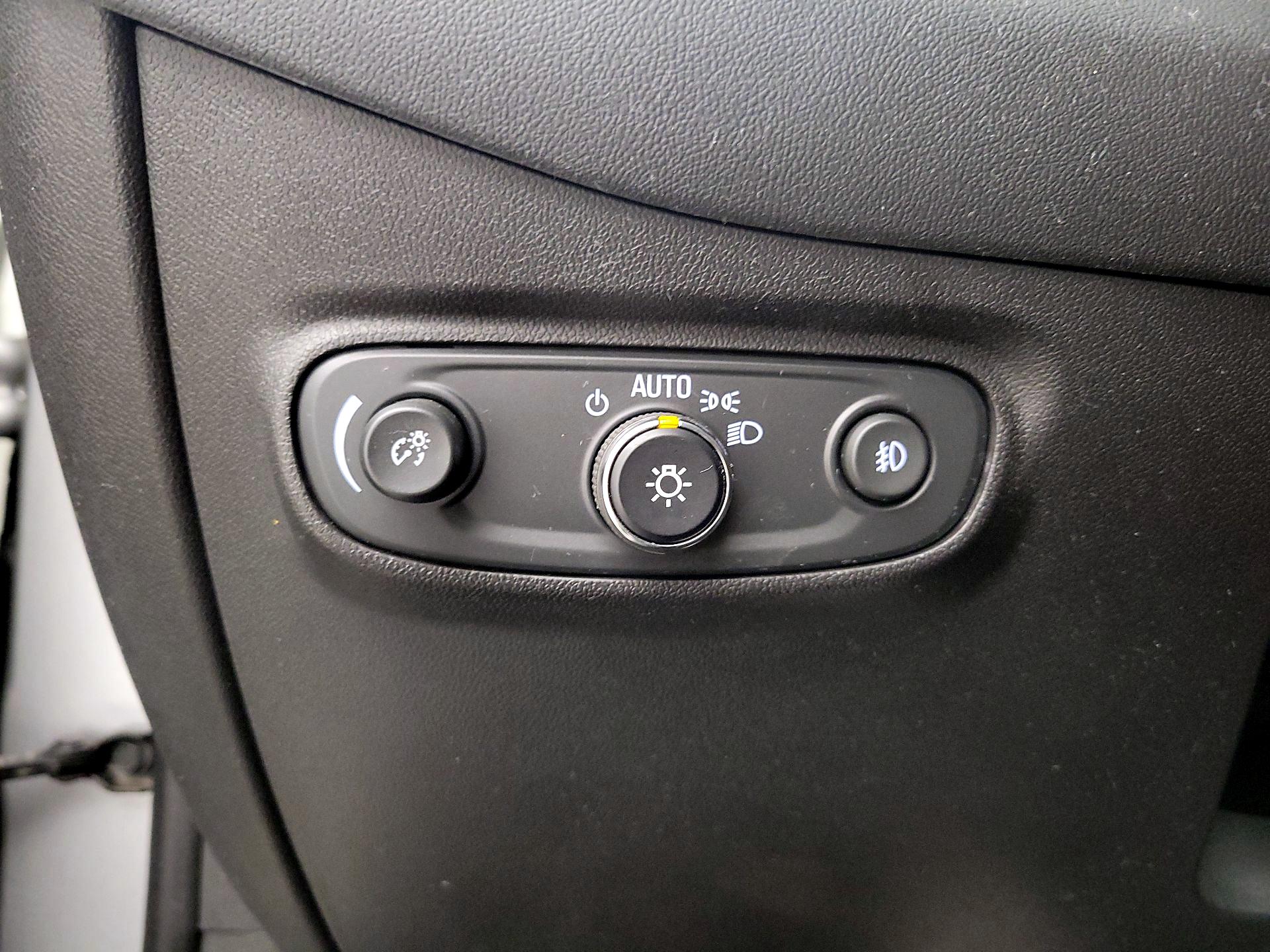 Thumbnail: 2020 Chevrolet Equinox - 13