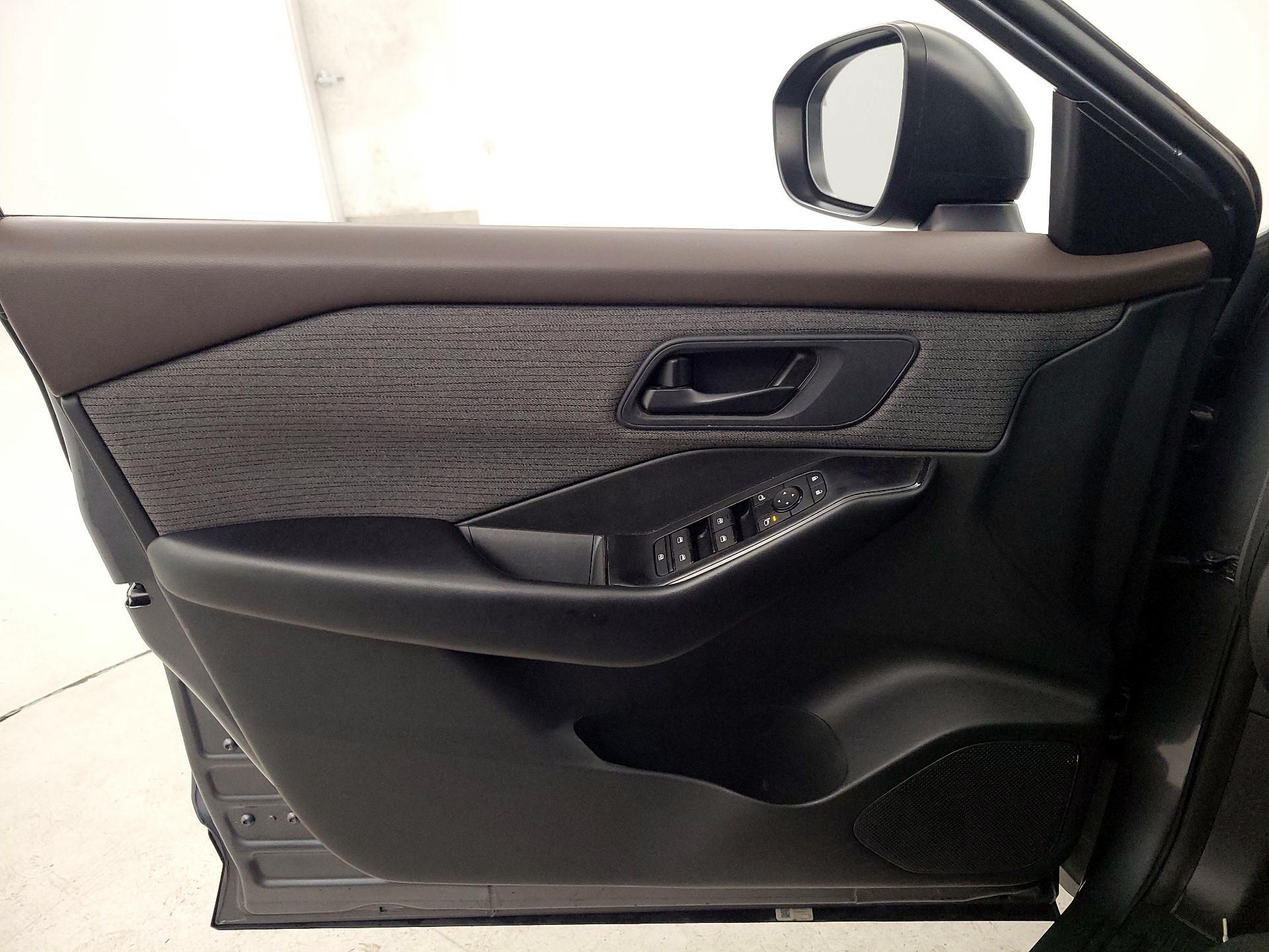 Thumbnail: 2023 Nissan Rogue - 12