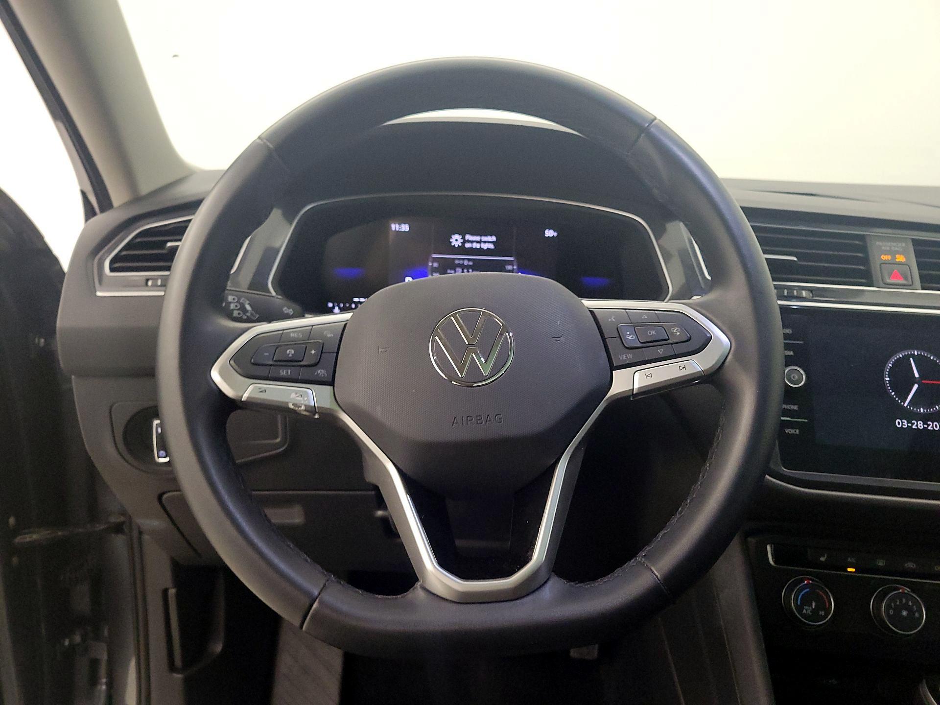 Thumbnail: 2024 Volkswagen Tiguan - 10