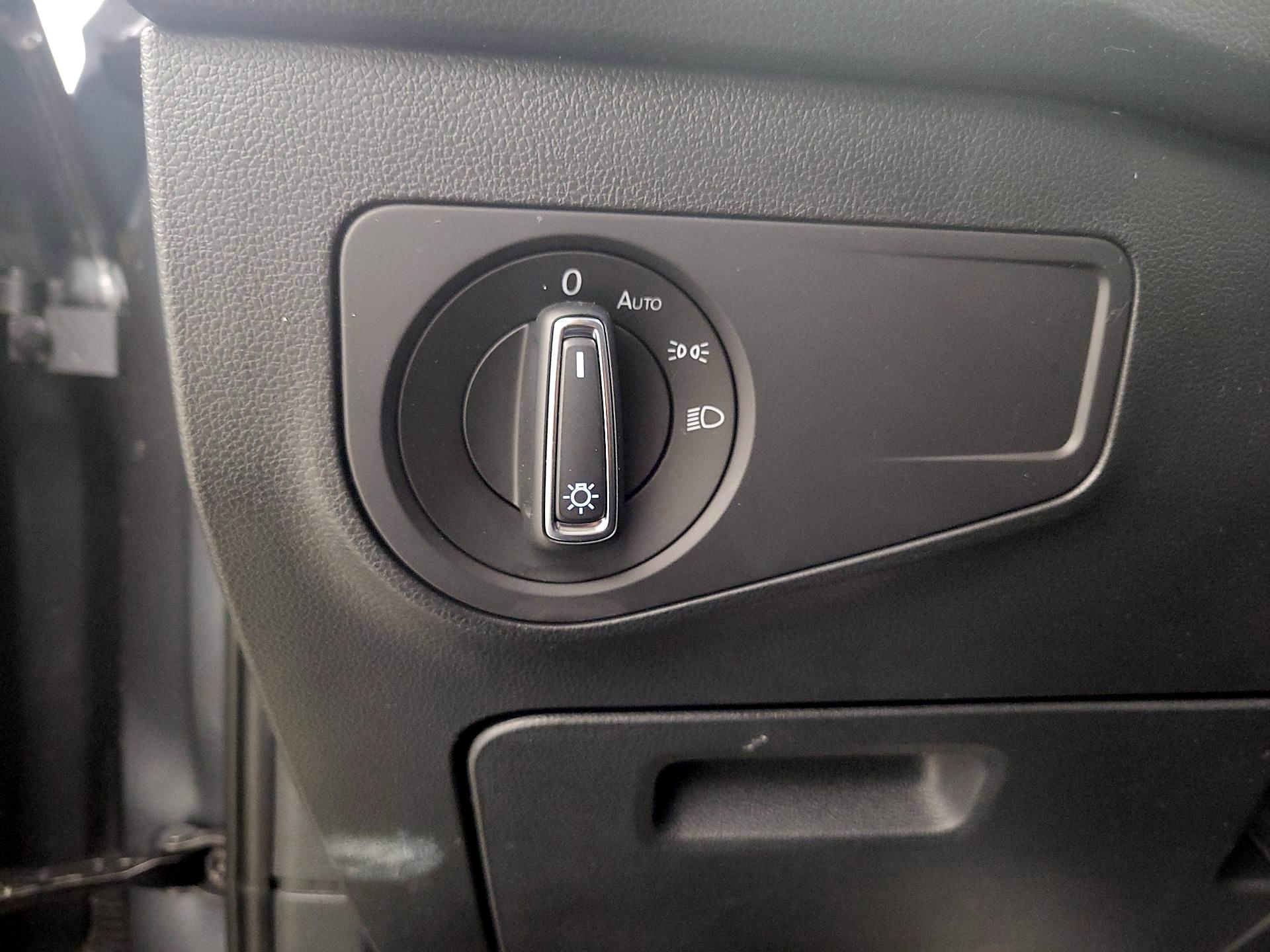 Thumbnail: 2024 Volkswagen Tiguan - 13