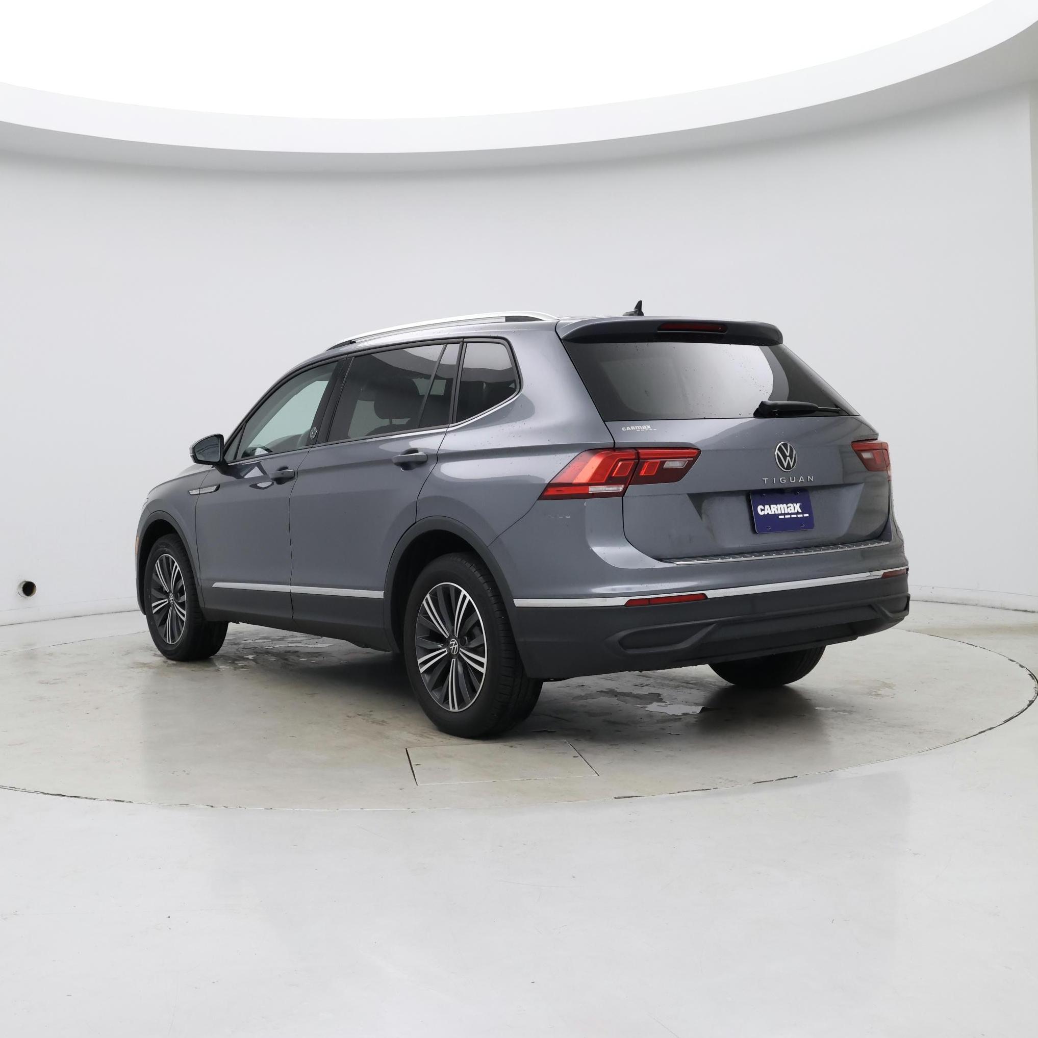 Thumbnail: 2024 Volkswagen Tiguan - 2