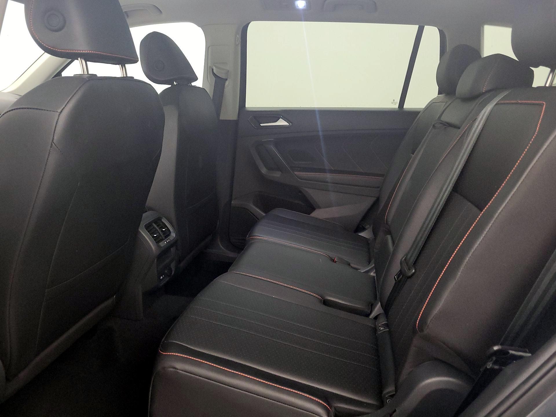 Thumbnail: 2024 Volkswagen Tiguan - 20