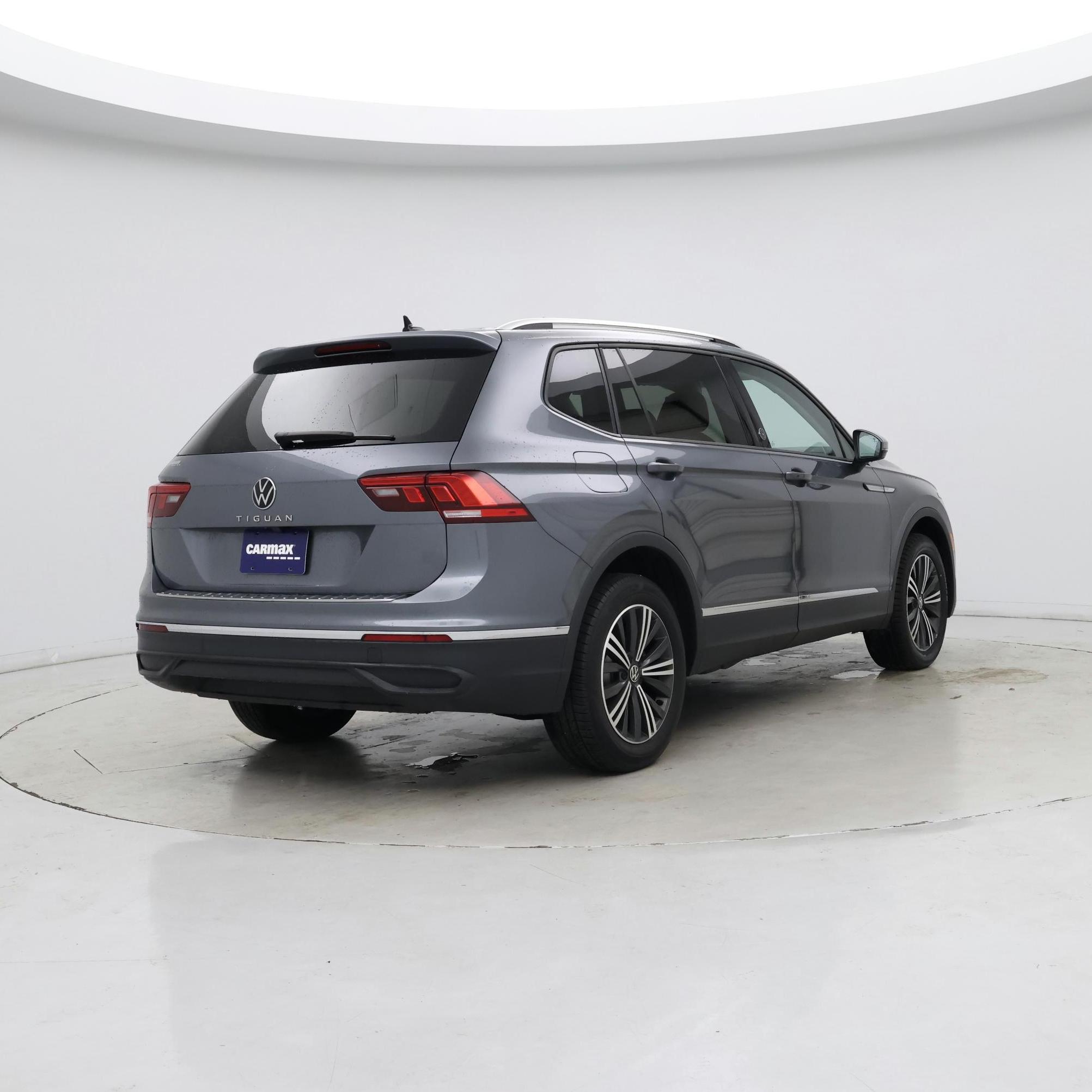 Thumbnail: 2024 Volkswagen Tiguan - 8