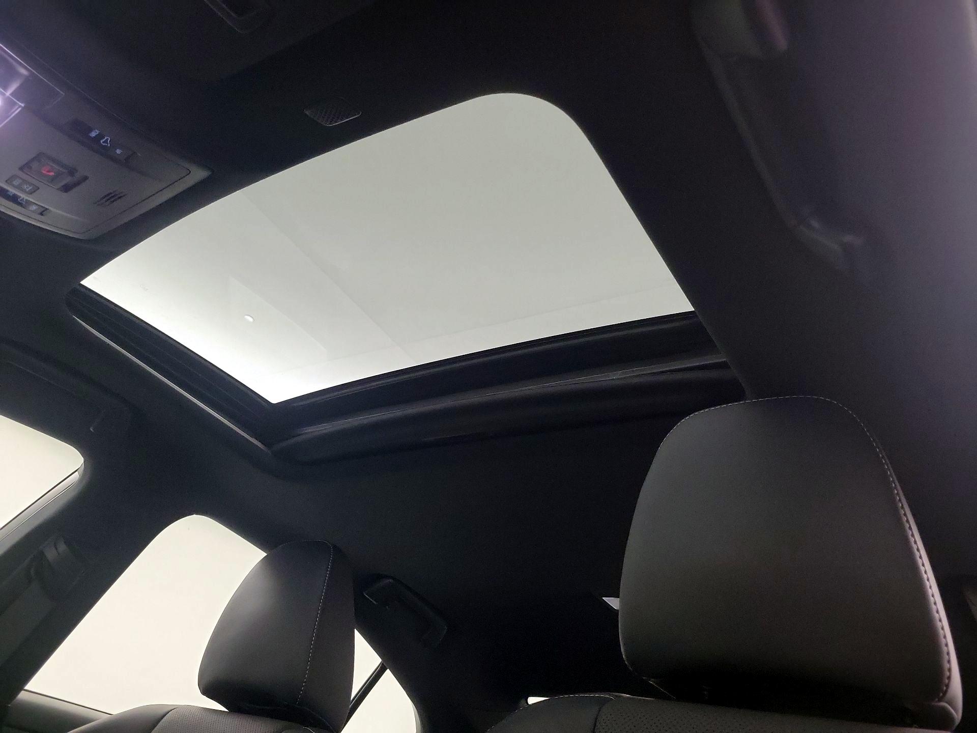 Thumbnail: 2021 Lexus IS - 19