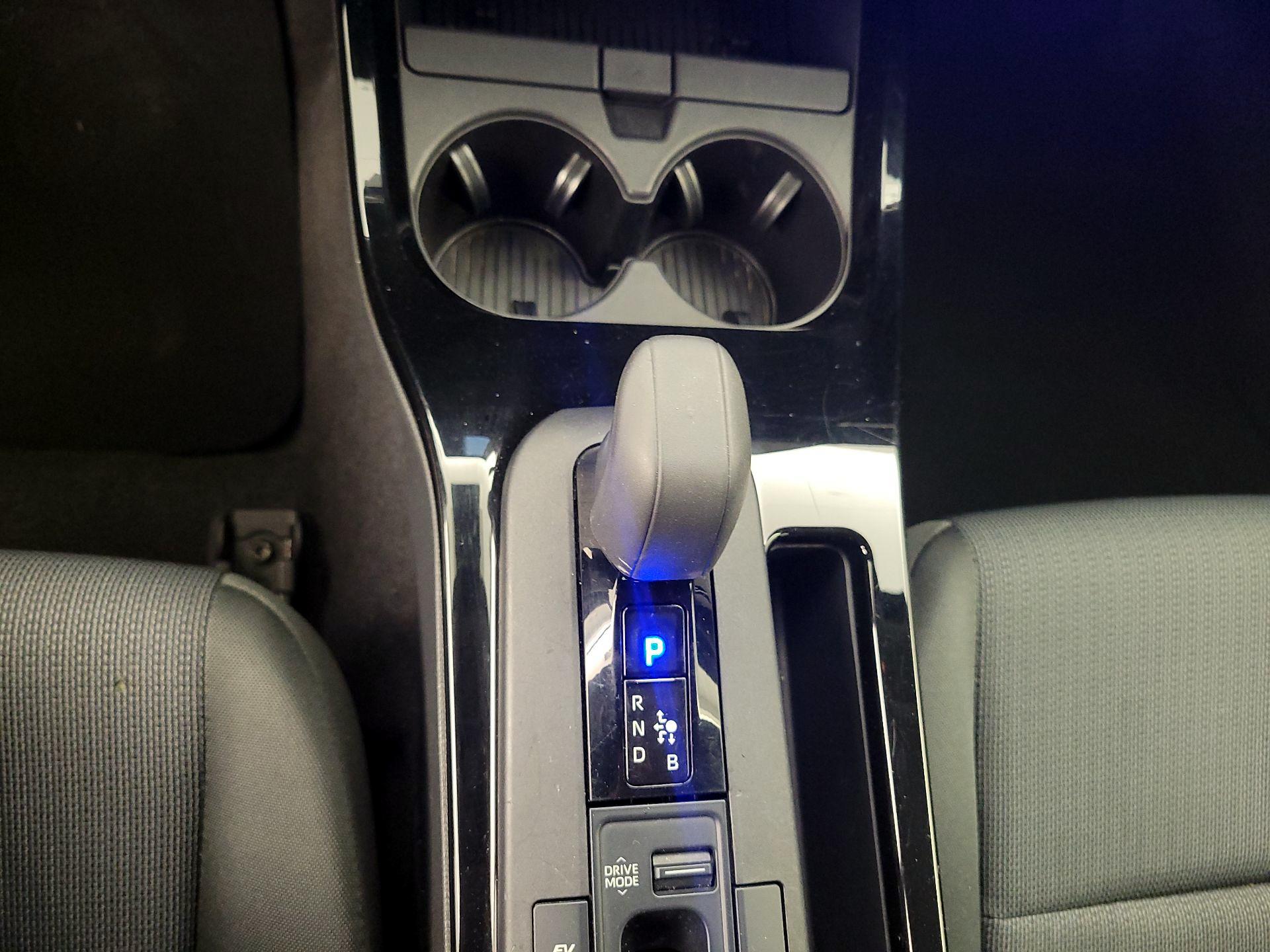 Thumbnail: 2024 Toyota Prius - 17