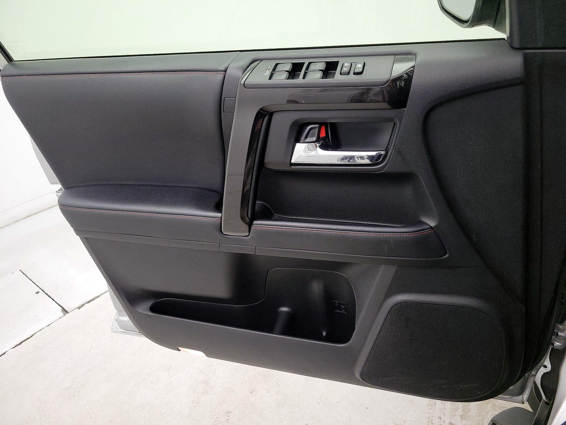 Thumbnail: 2024 Toyota 4Runner - 12