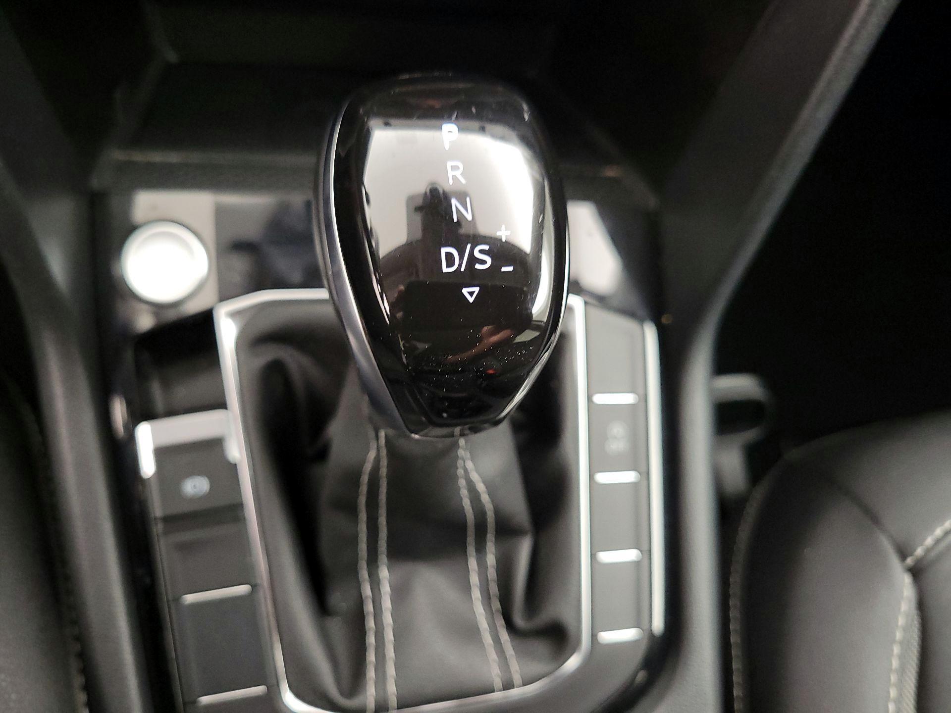 Thumbnail: 2024 Volkswagen Taos - 17