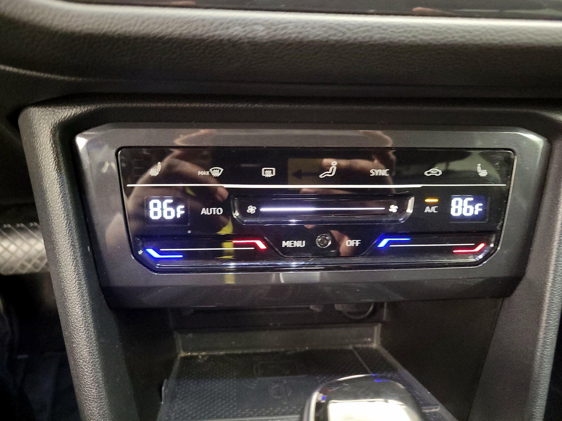 Thumbnail: 2024 Volkswagen Tiguan - 16