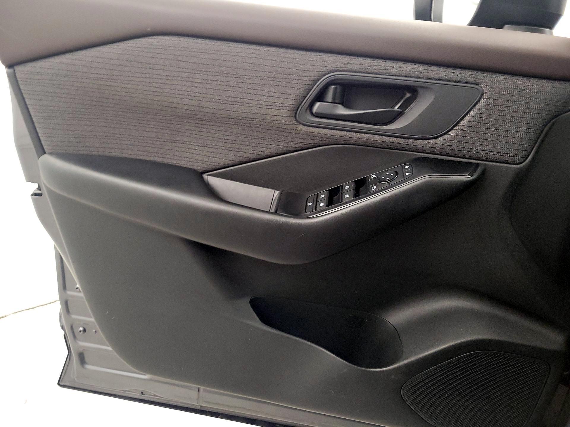 Thumbnail: 2023 Nissan Rogue - 12