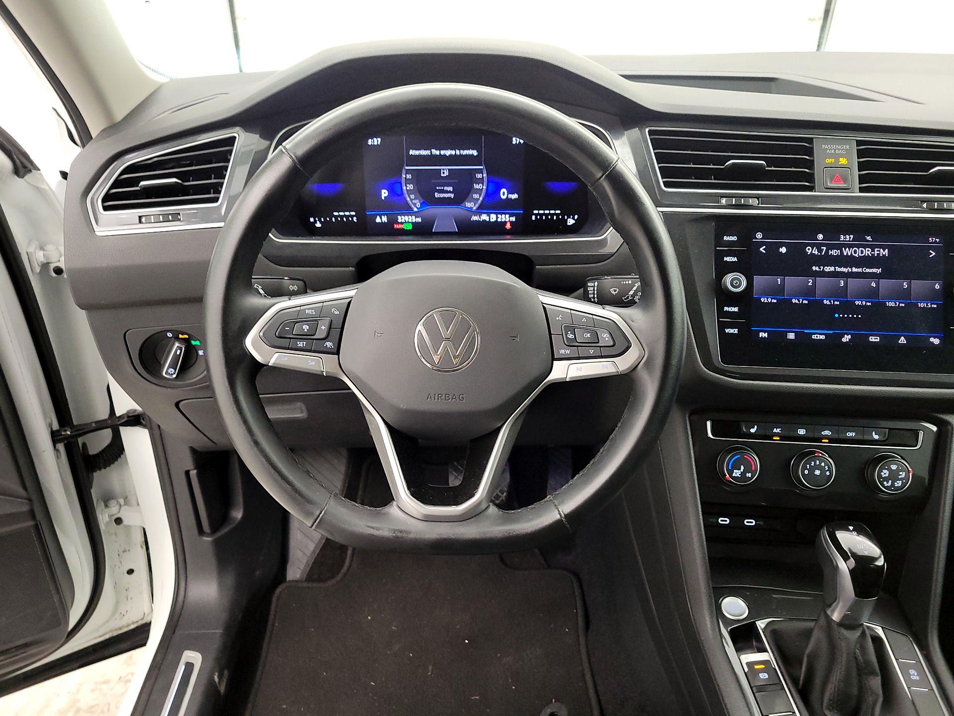 Thumbnail: 2024 Volkswagen Tiguan - 10