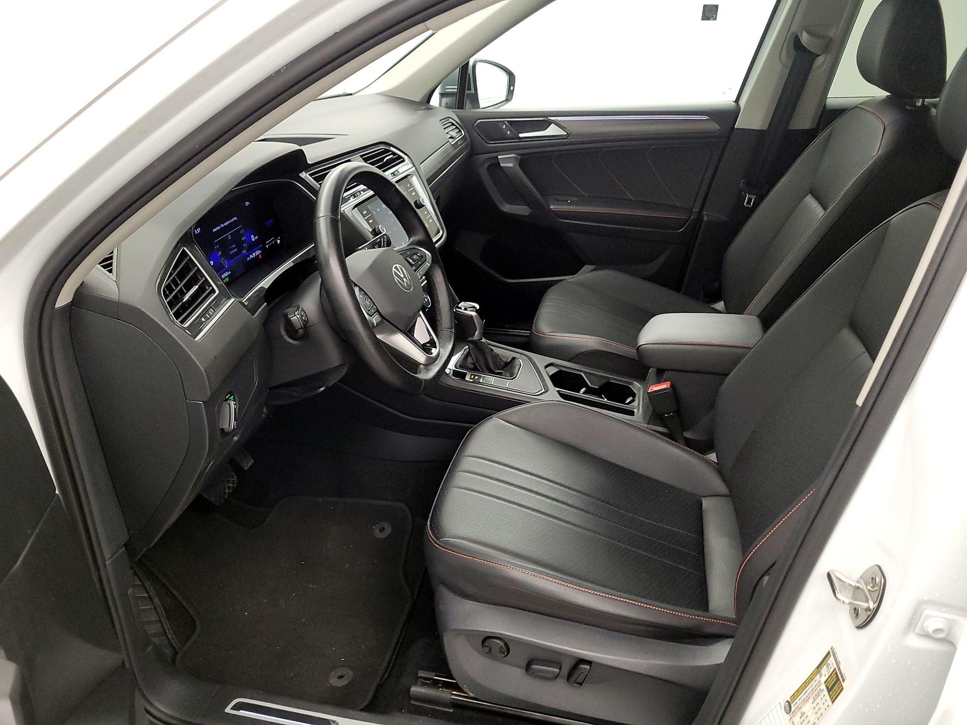 Thumbnail: 2024 Volkswagen Tiguan - 11