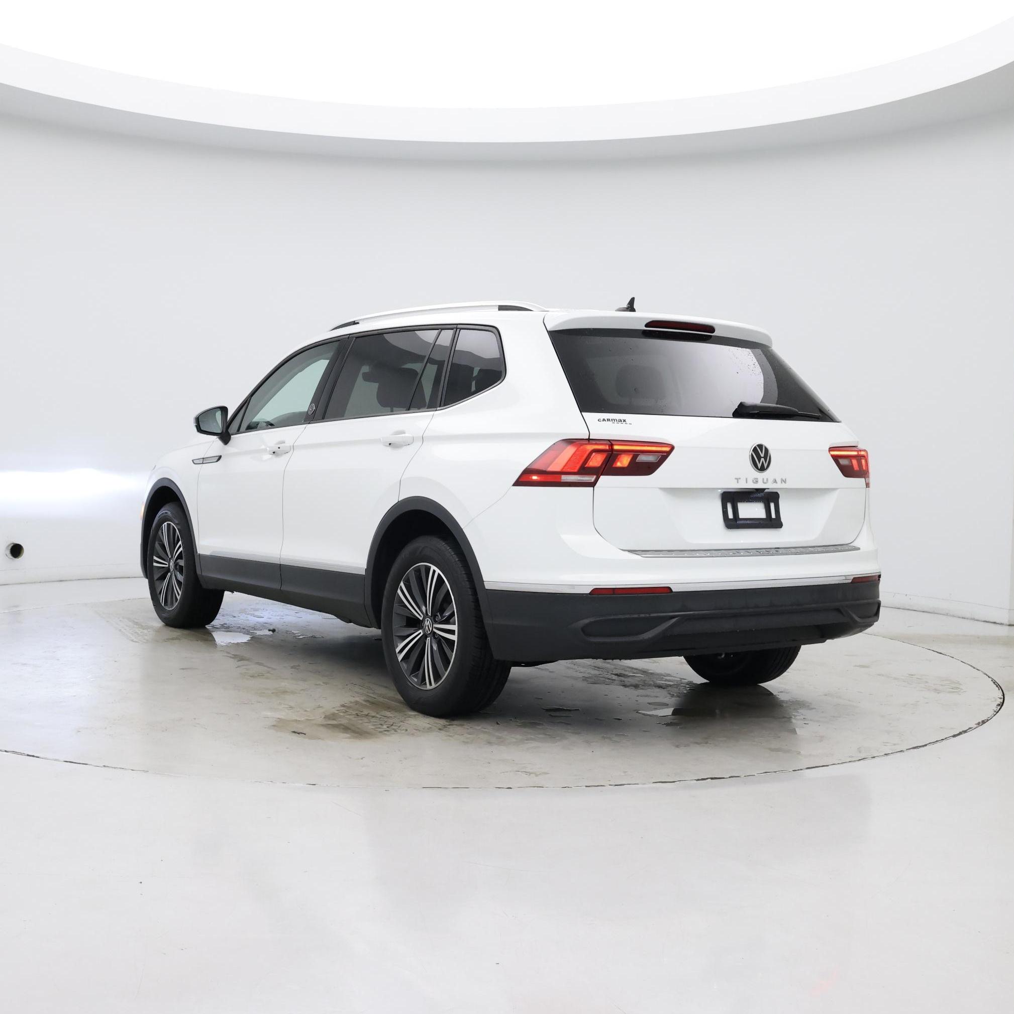 Thumbnail: 2024 Volkswagen Tiguan - 2