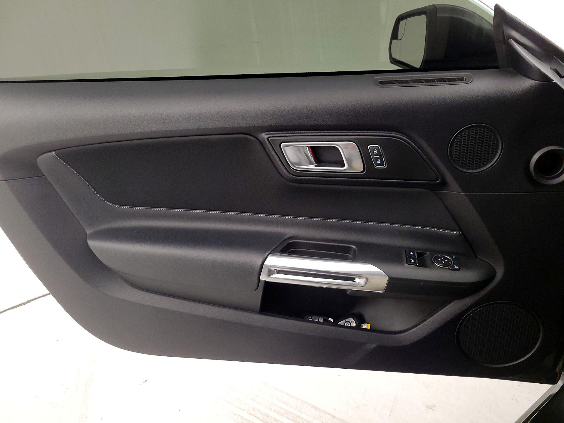 Thumbnail: 2019 Ford Mustang - 12