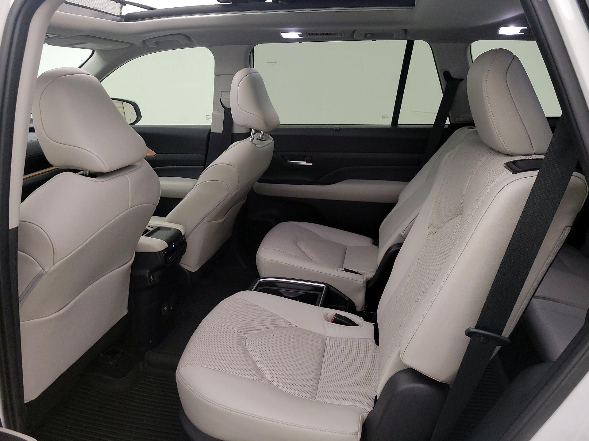 Thumbnail: 2024 Toyota Grand Highlander - 20