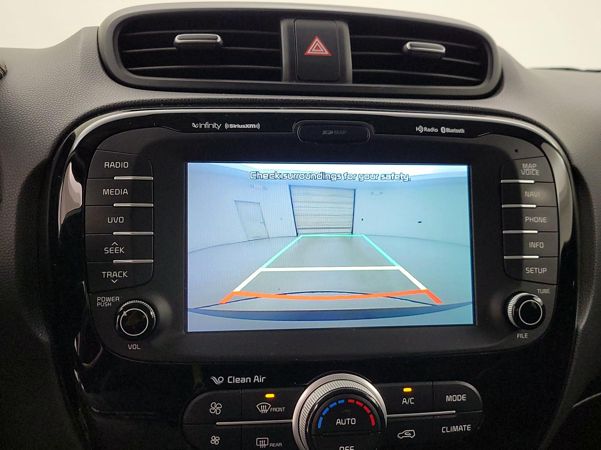 Thumbnail: 2015 Kia Soul - 15