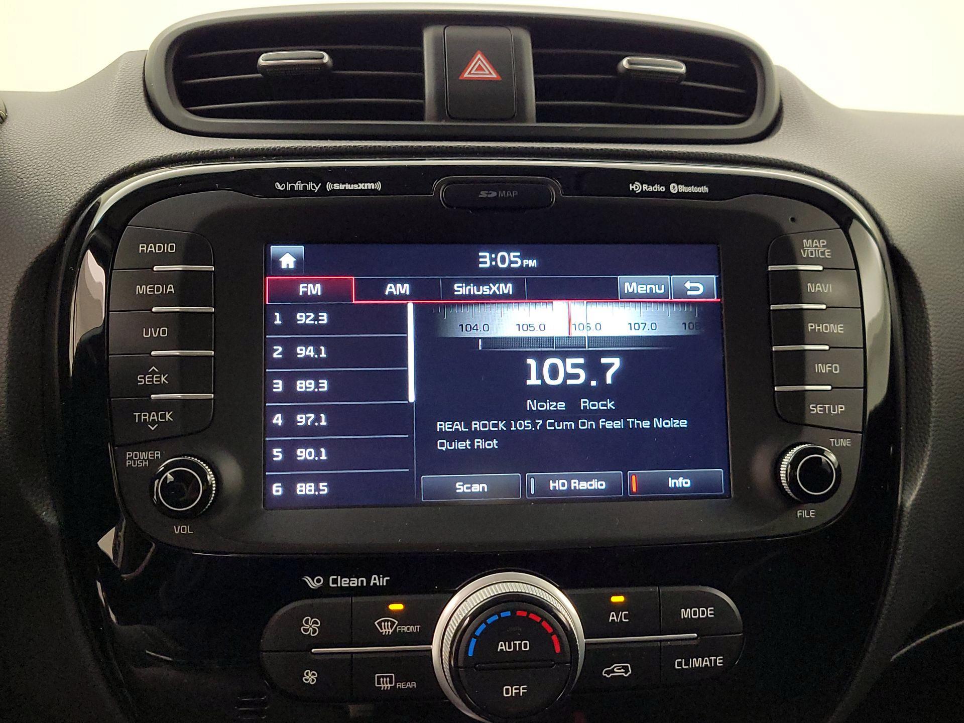 Thumbnail: 2015 Kia Soul - 16