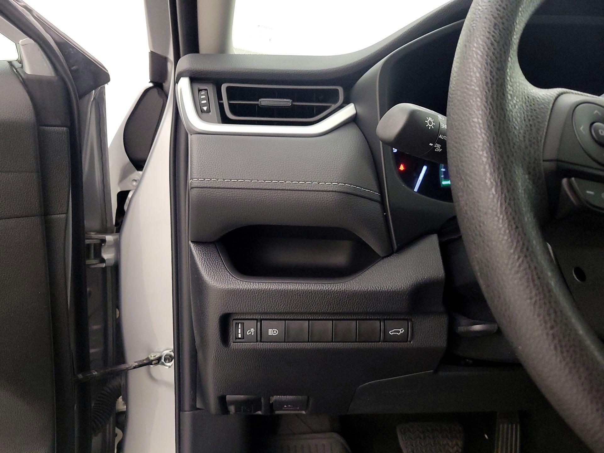 Thumbnail: 2023 Toyota RAV4 - 13