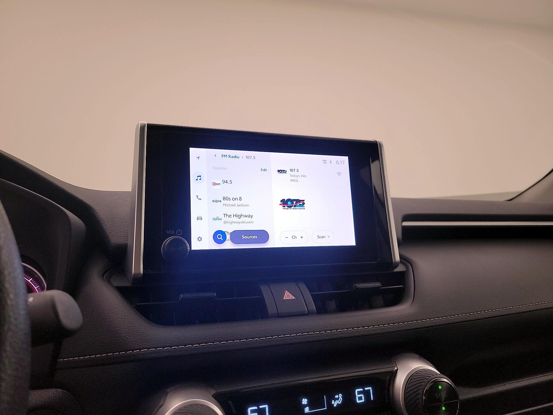 Thumbnail: 2023 Toyota RAV4 - 15