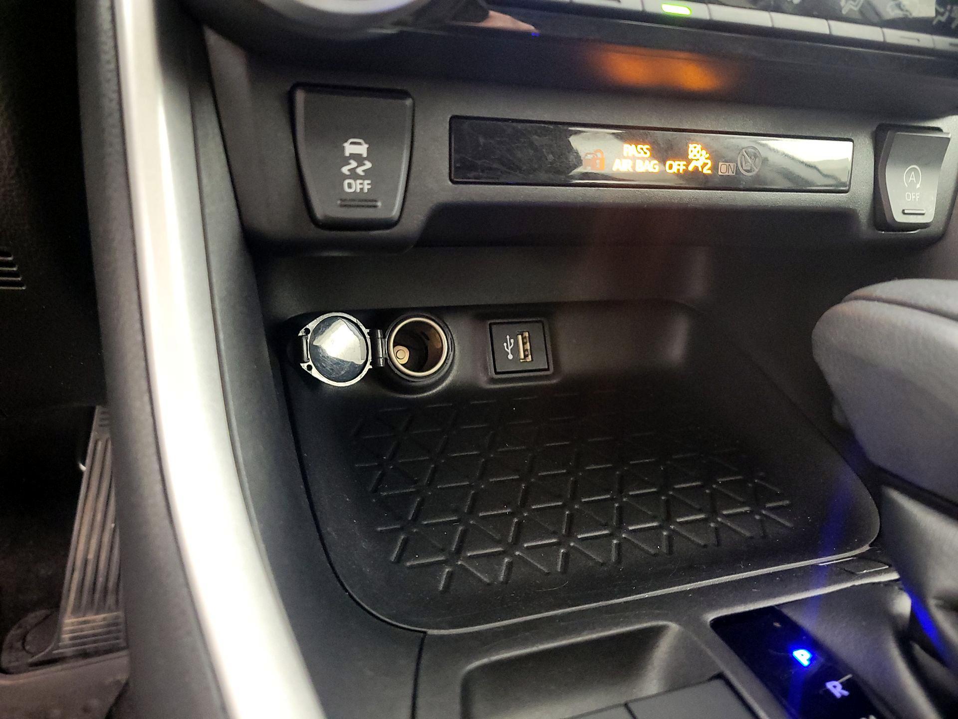 Thumbnail: 2023 Toyota RAV4 - 18