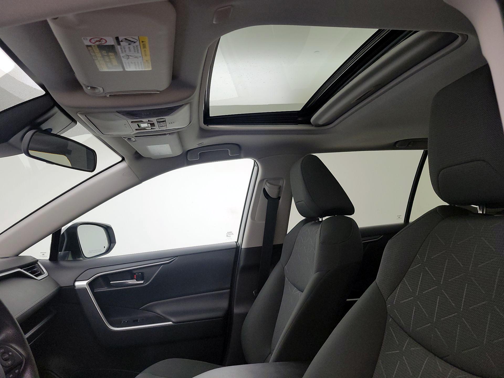 Thumbnail: 2023 Toyota RAV4 - 19