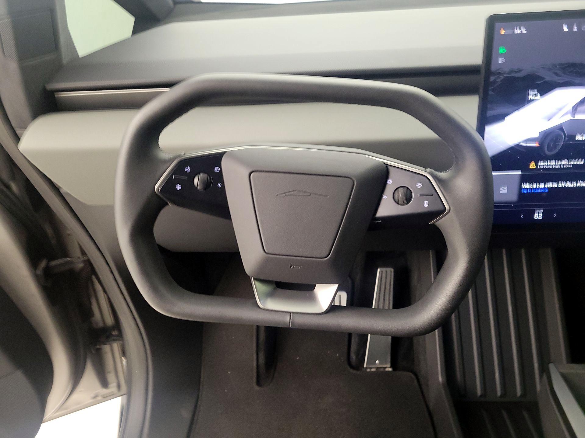 Thumbnail: 2025 Tesla Cybertruck - 10