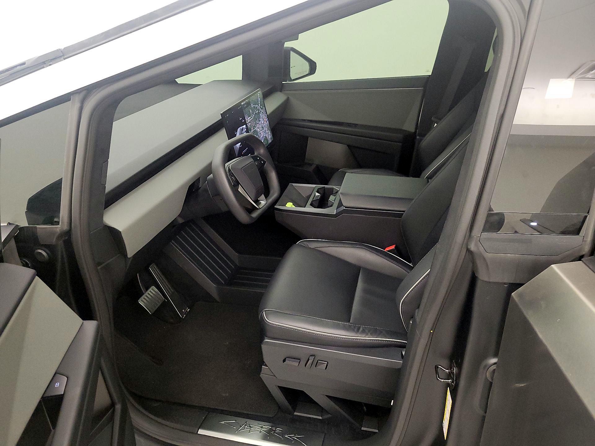 Thumbnail: 2025 Tesla Cybertruck - 11