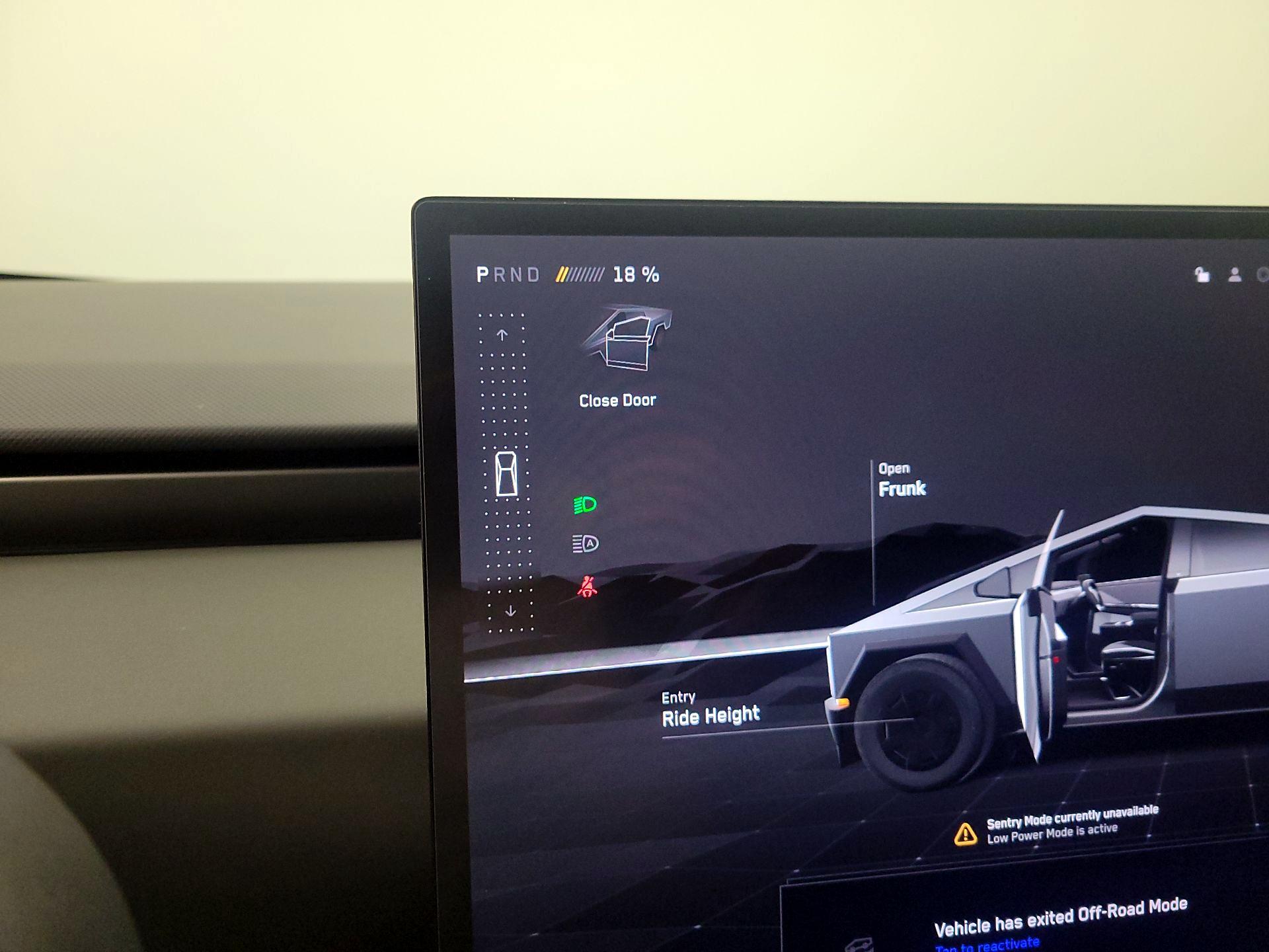 Thumbnail: 2025 Tesla Cybertruck - 17