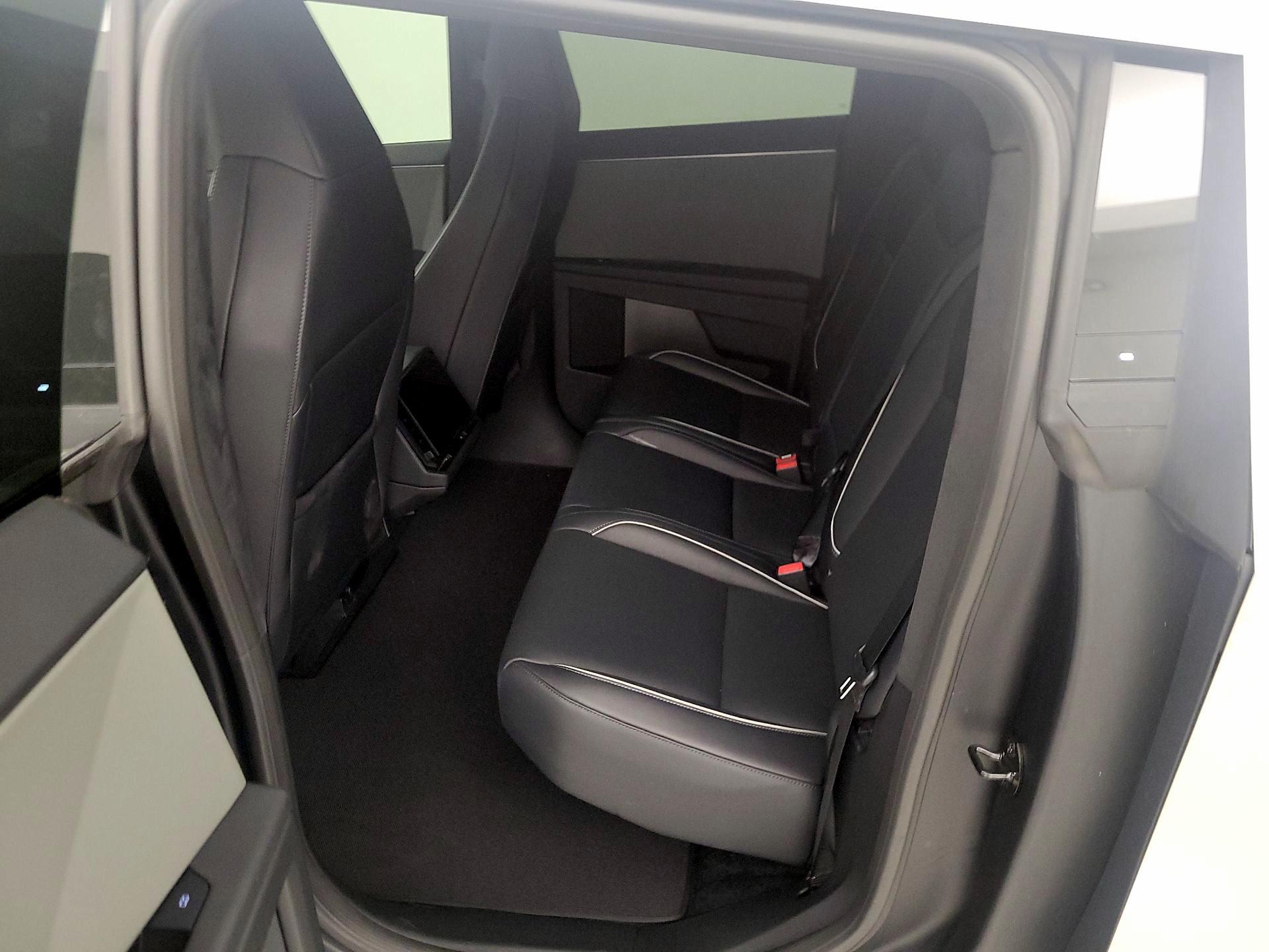 Thumbnail: 2025 Tesla Cybertruck - 20