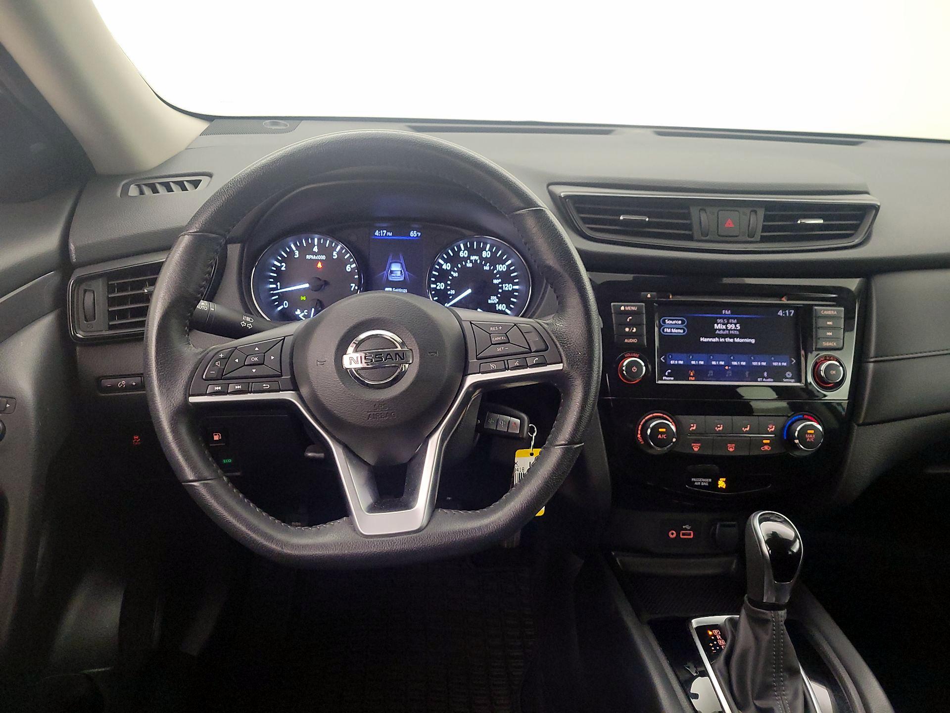 Thumbnail: 2020 Nissan Rogue - 10