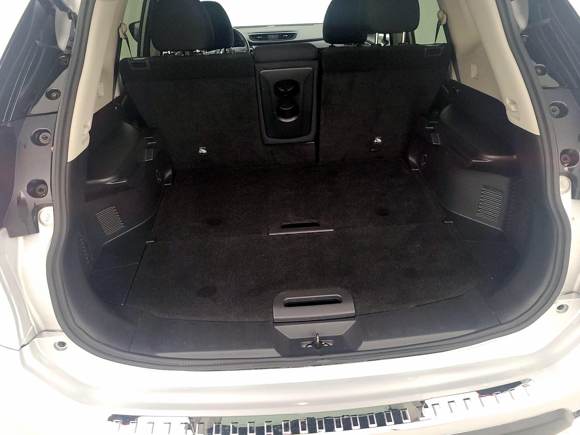 Thumbnail: 2020 Nissan Rogue - 20