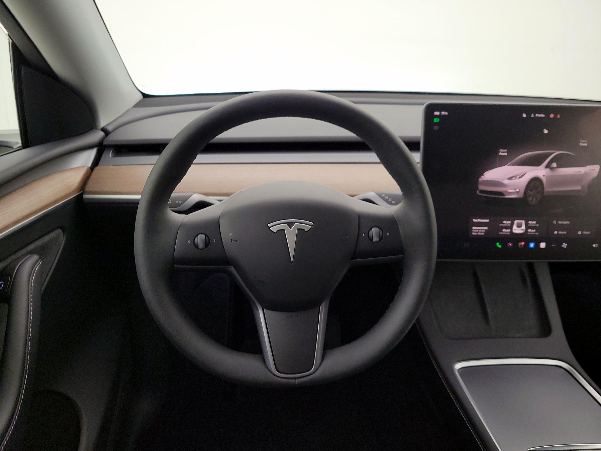 Thumbnail: 2024 Tesla Model Y - 10